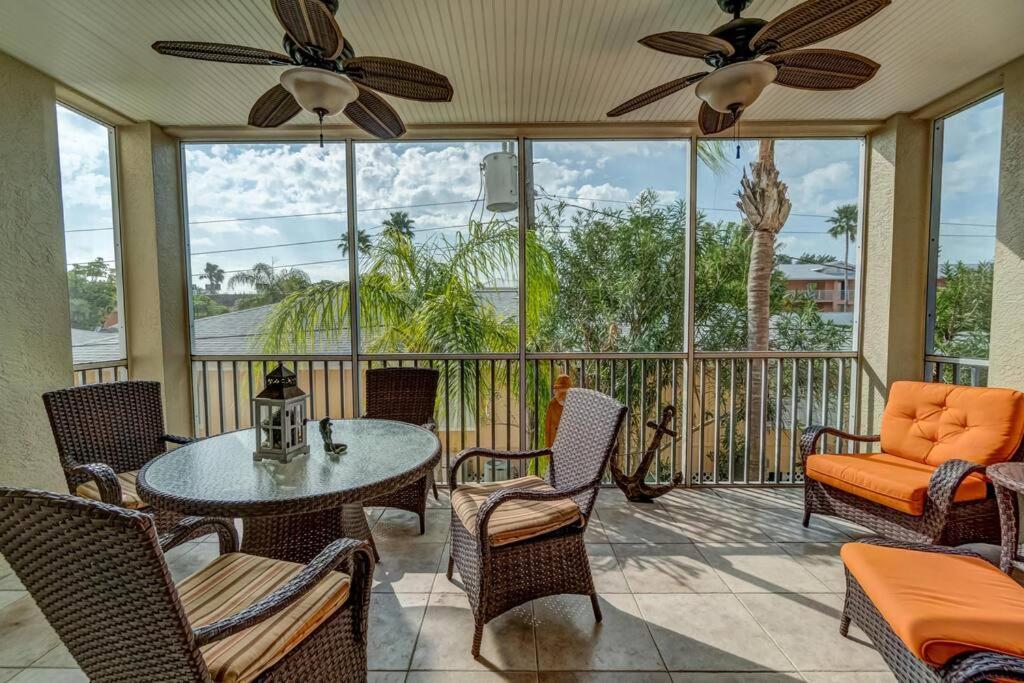 Bradenton Beach Resort Style Getaway-Walk To Beach Exterior photo